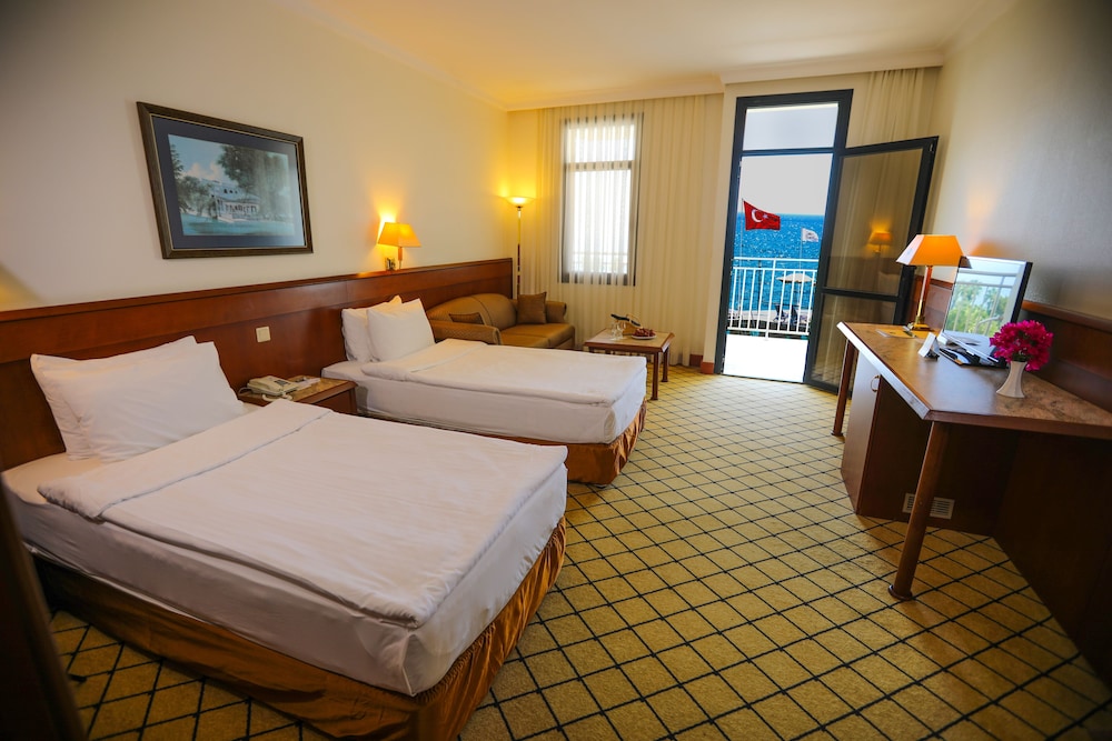 Adora Golf Resort Hotel 20/62