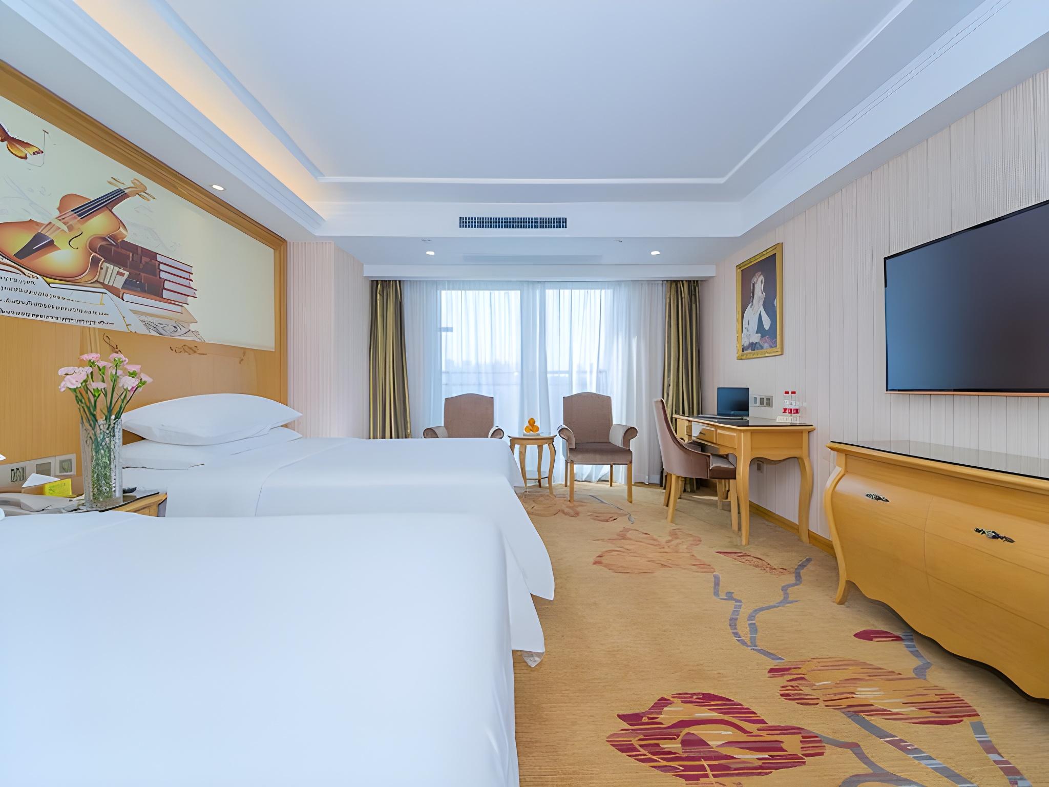 Vienna International Hotel (Wuhan Polar Ocean World) 21/50