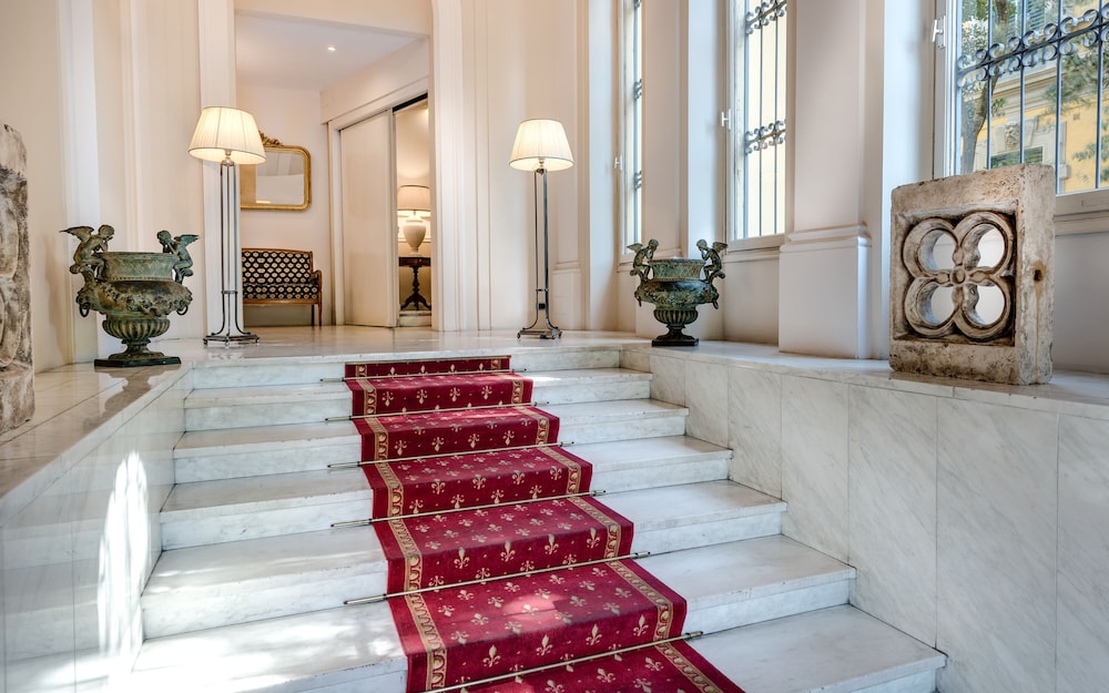 Lobby at LA FORTEZZA, FLORENCE