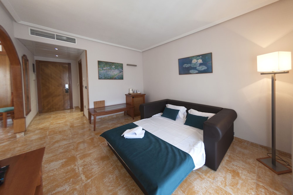 La Laguna Spa And Golf 15/66