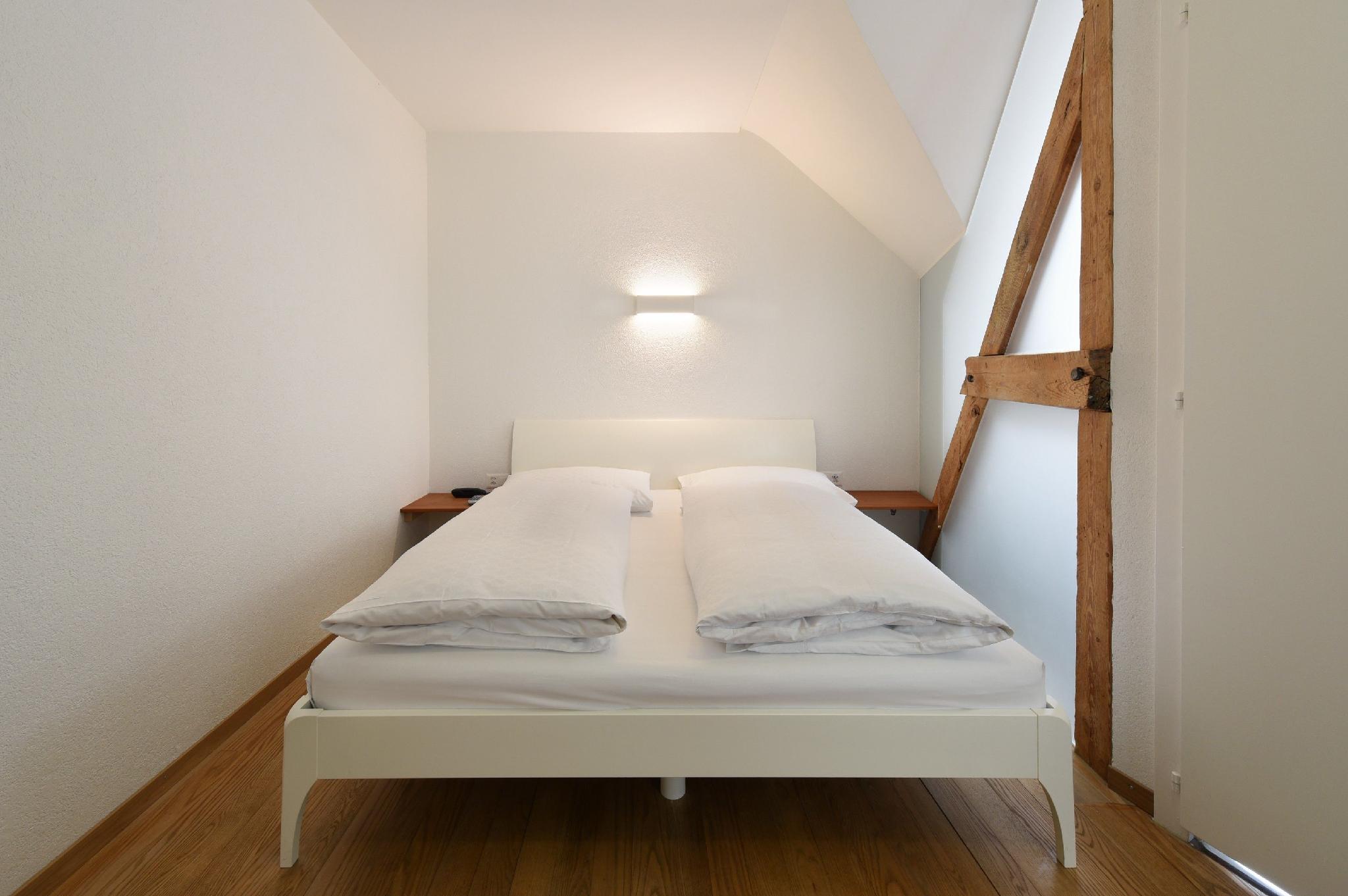ECONOMY, DOUBLE BED