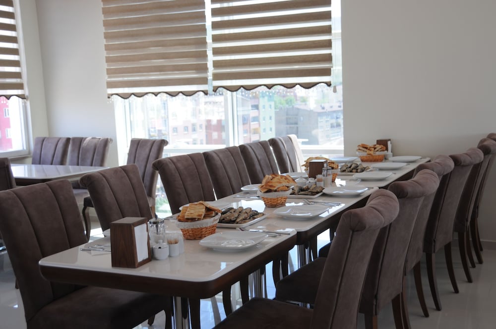 Tehran Boutique Hotel 35/48