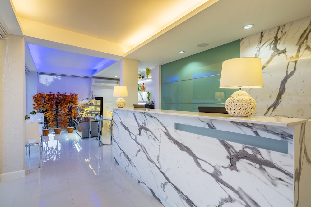 Solo Express Sukhumvit 81 49/57