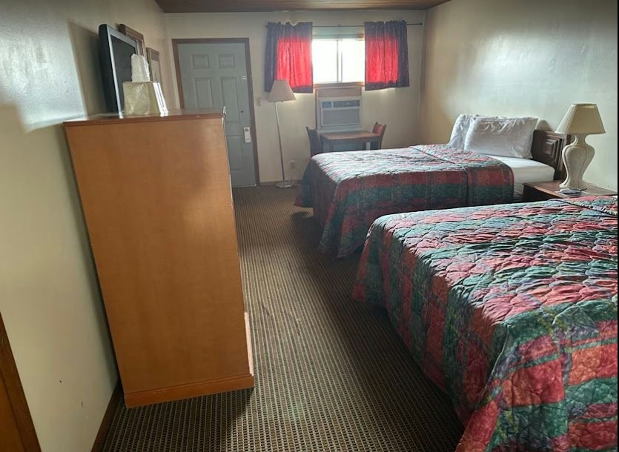 room, 2 queen beds