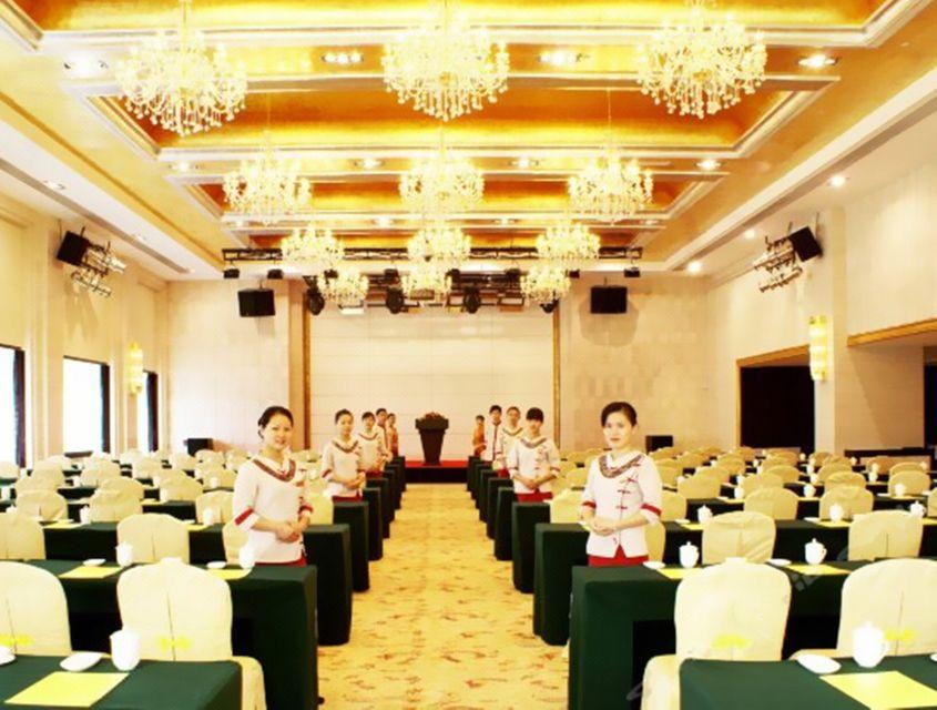 Sunlight Holiday Hotel 31/32