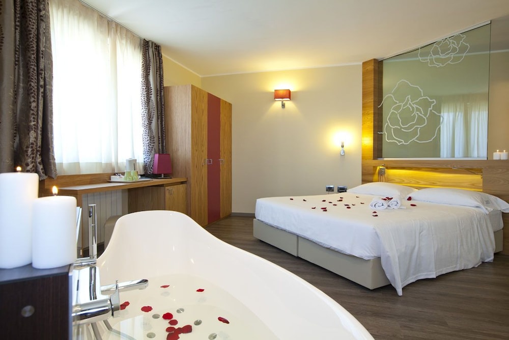 Harmony Suite Hotel 21/44