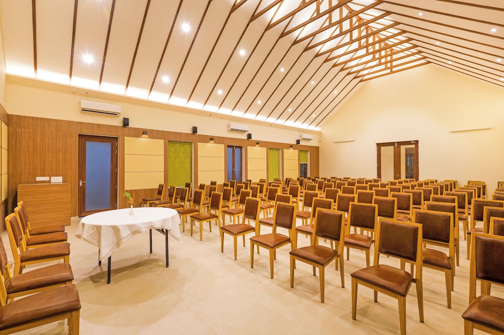 Club Mahindra Arookutty 35/47