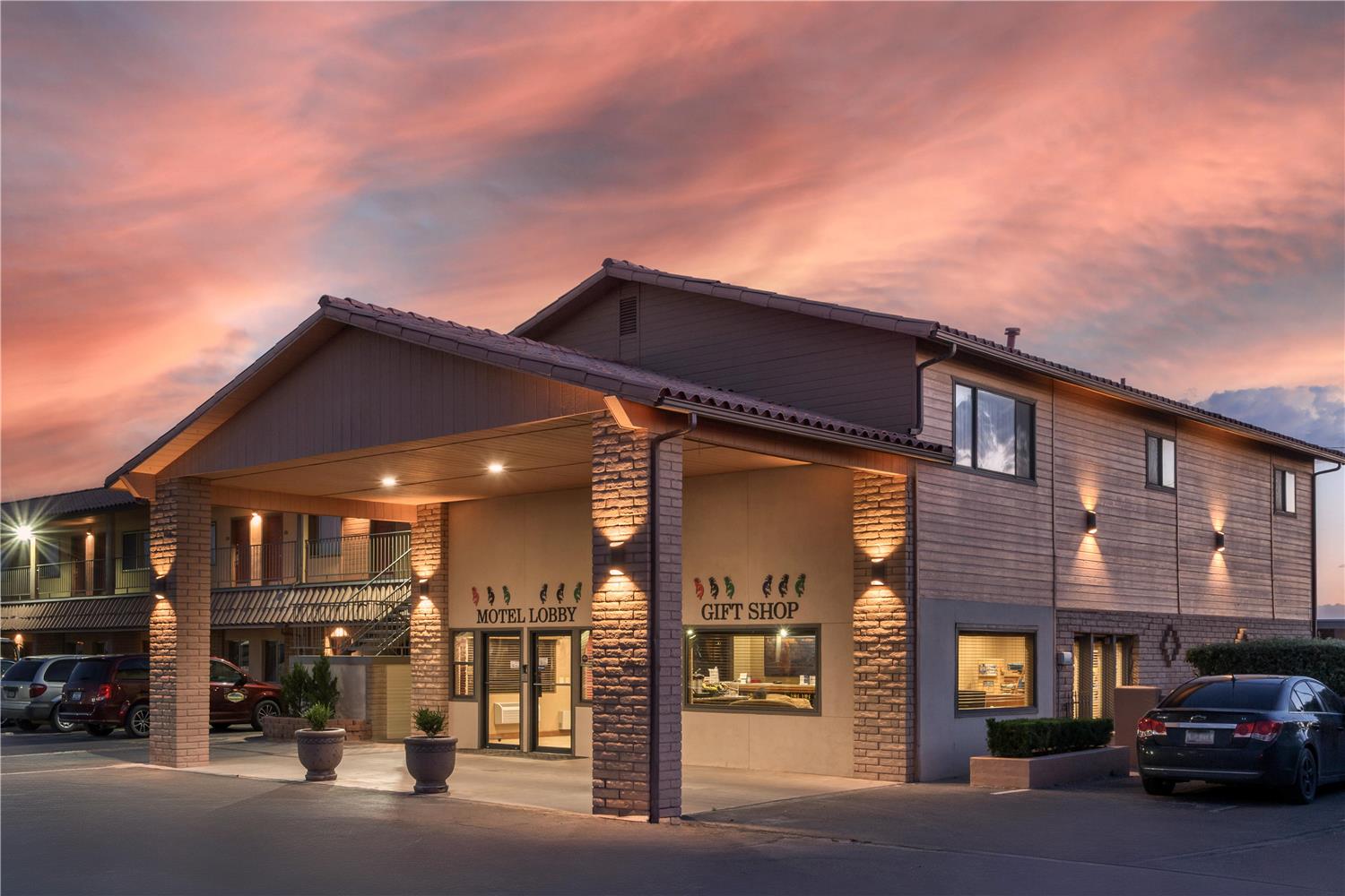 BEST WESTERN CANYON DE CHELLY INN 2/10