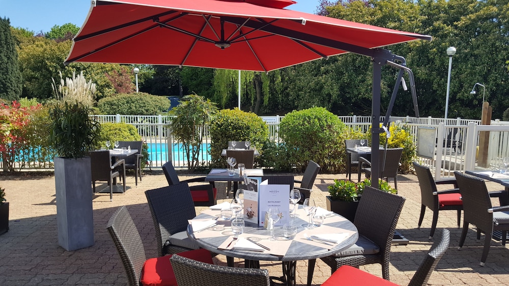 Hotel Mercure Paris Le Bourget 51/74