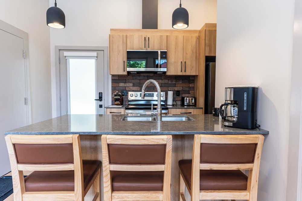 Basecamp Suites Revelstoke 38/50