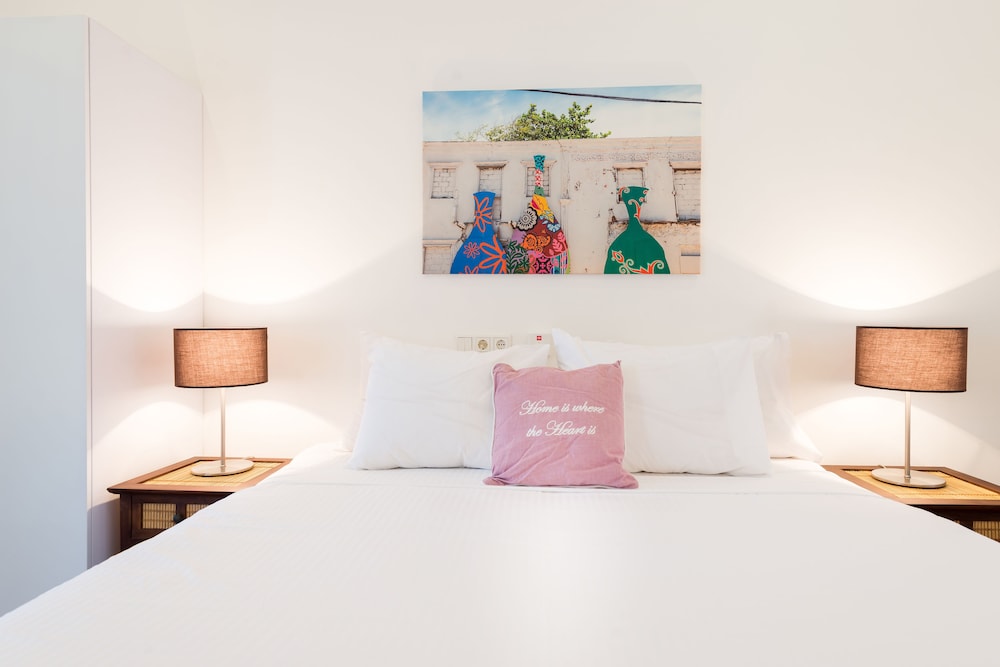 Scuba Lodge & Ocean Suites 32/76