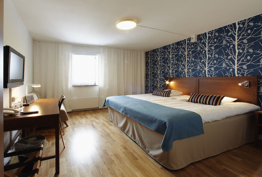 Room, Double Bed