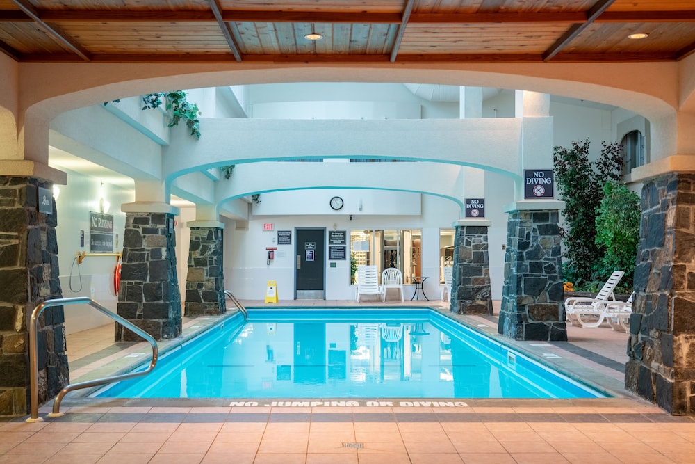 Rundlestone Lodge Hotel 61/88