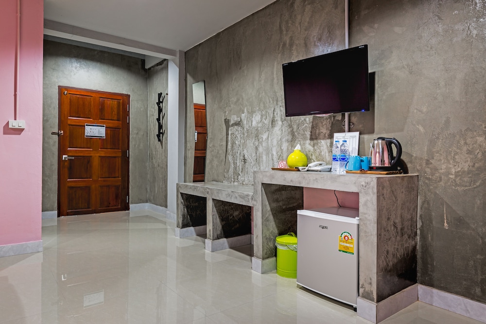 The Guest Hotel - Hostel 6/49