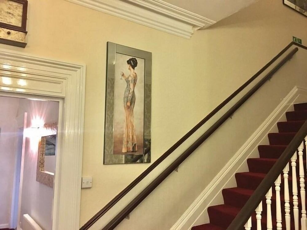 Chaston Manor Hotel 24/50