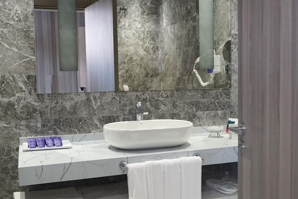 Delta Hotels by Marriott Bodrum 50/50