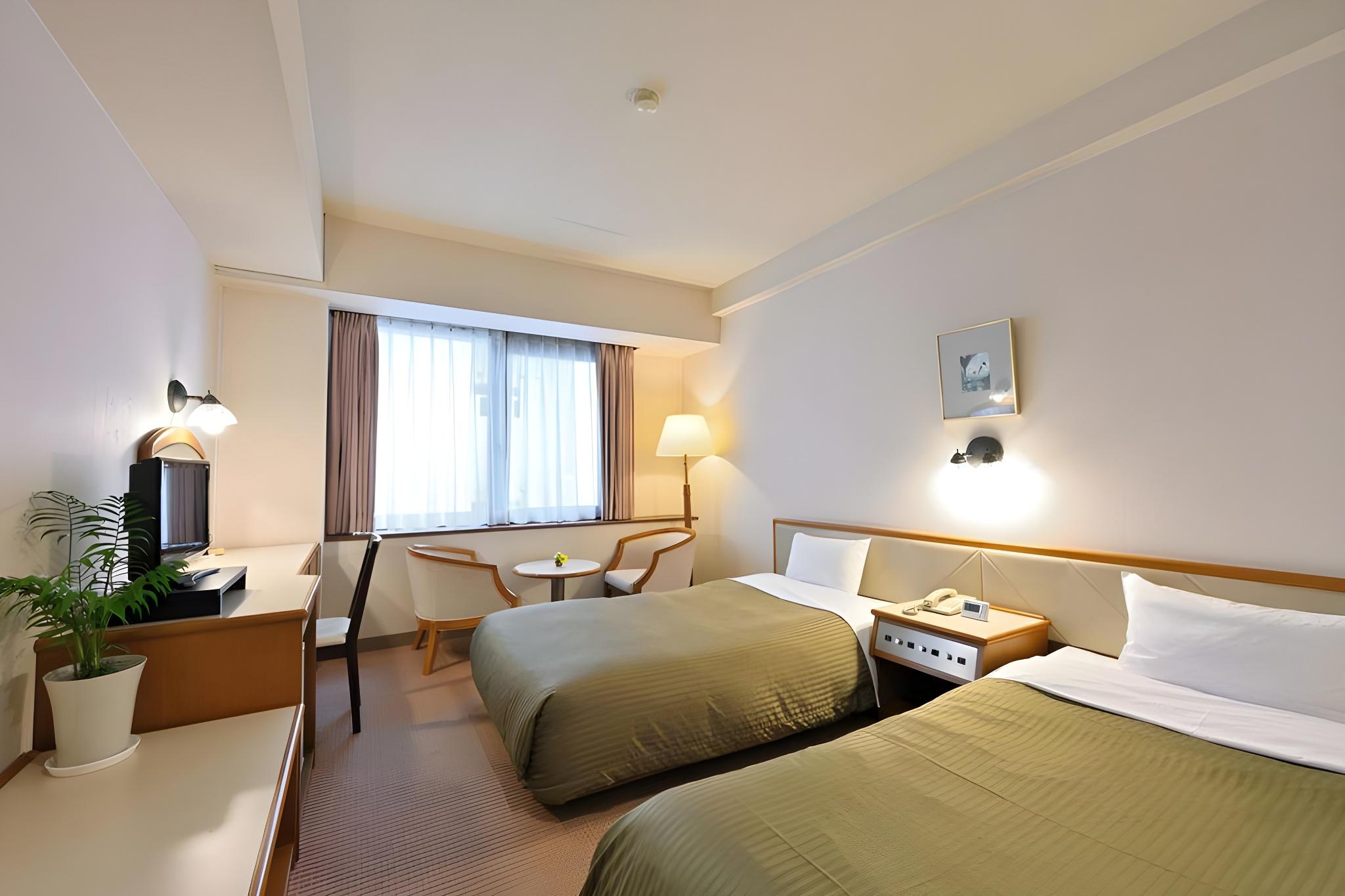 Room, Twin Beds, No View, East Wing