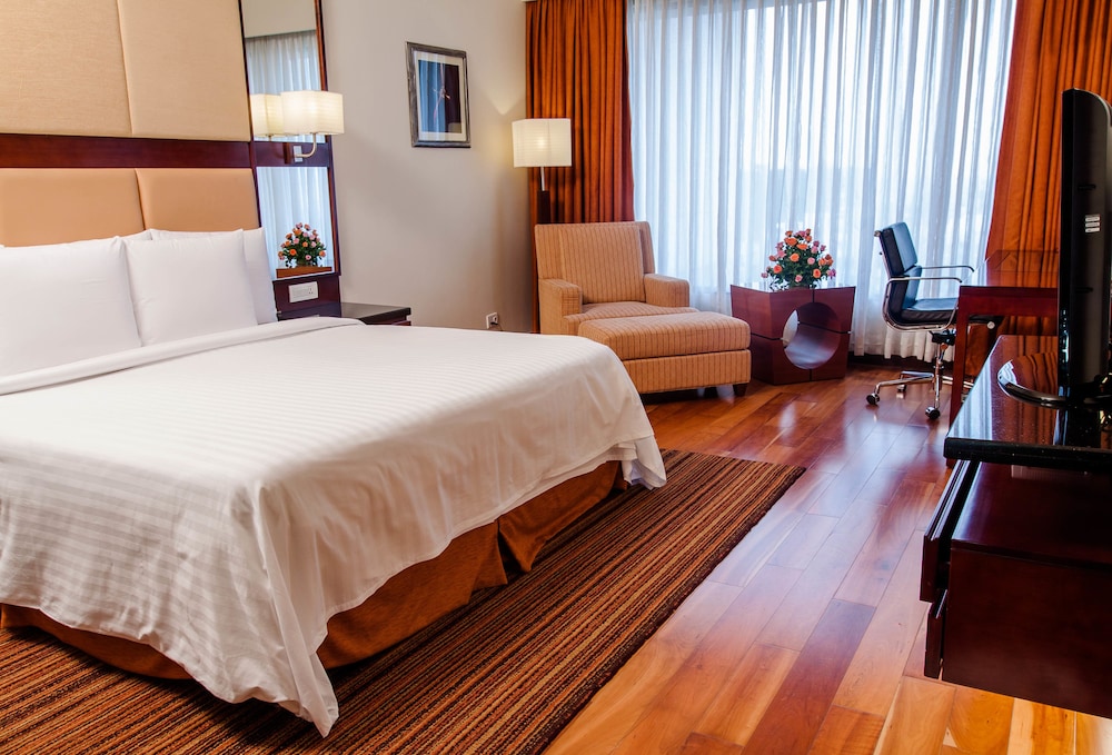 Courtyard By Marriott Ahmedabad 24/78