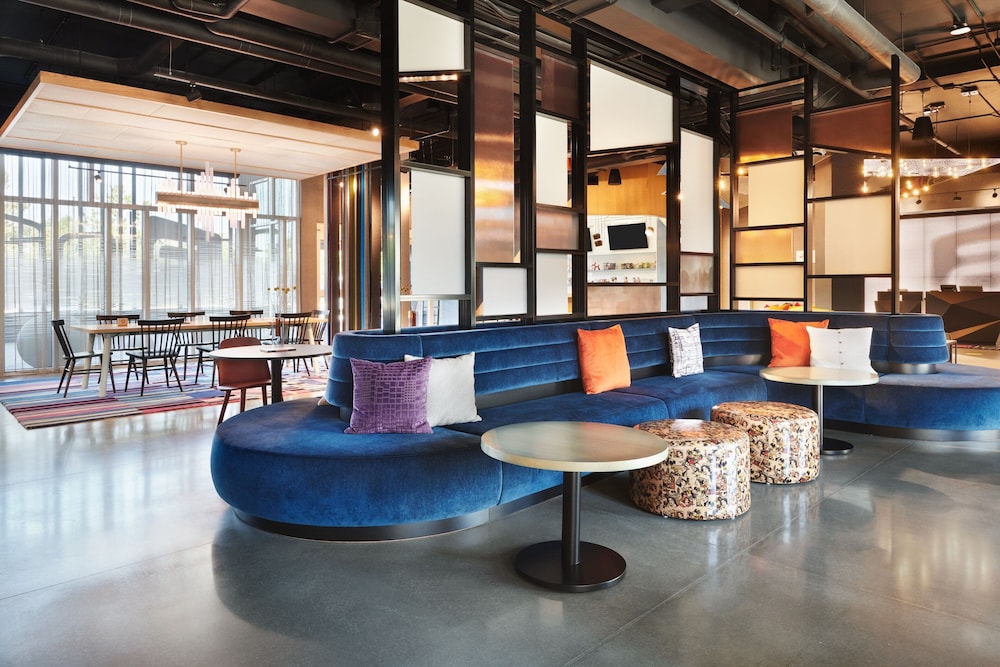 Aloft Atlanta Perimeter Center 23/33