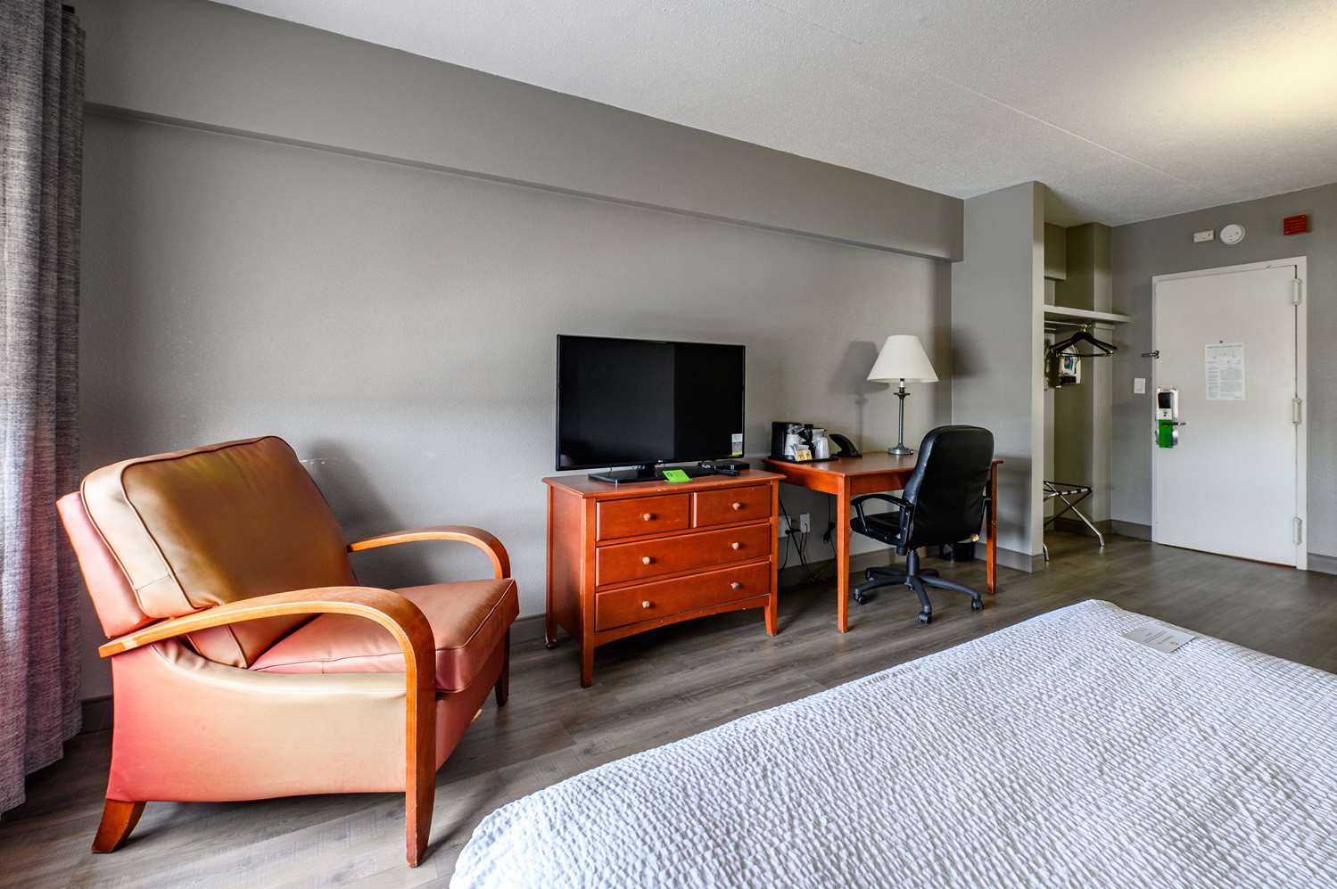 La Quinta Inn & Suites by Wyndham New Haven 37/49