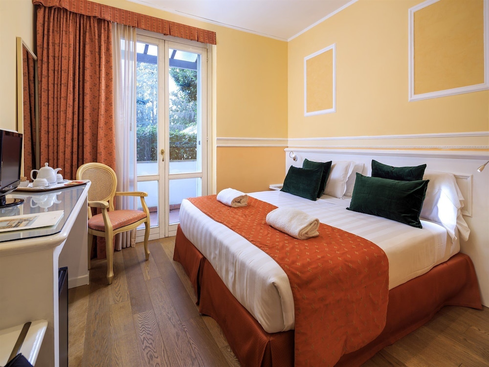 Villa Carlotta 28/56