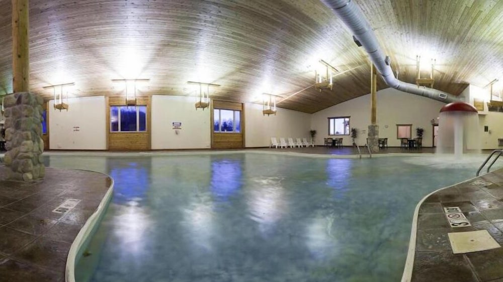 Holiday Inn Express Munising-Lakeview 5/68