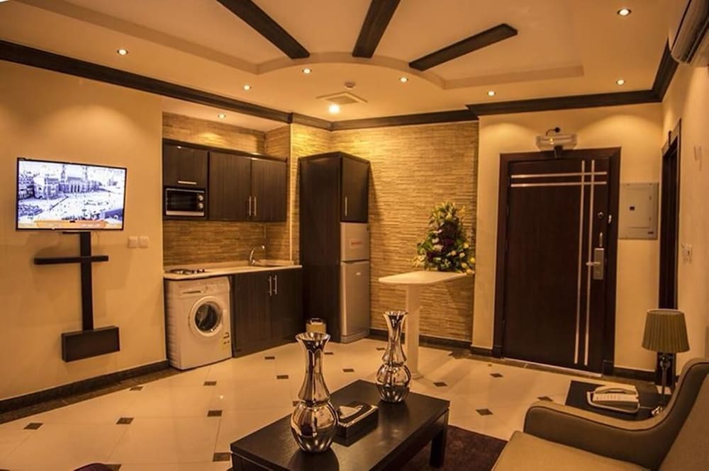 Lobby at Platinum Seventy Serviced Apartments, JEDDAH