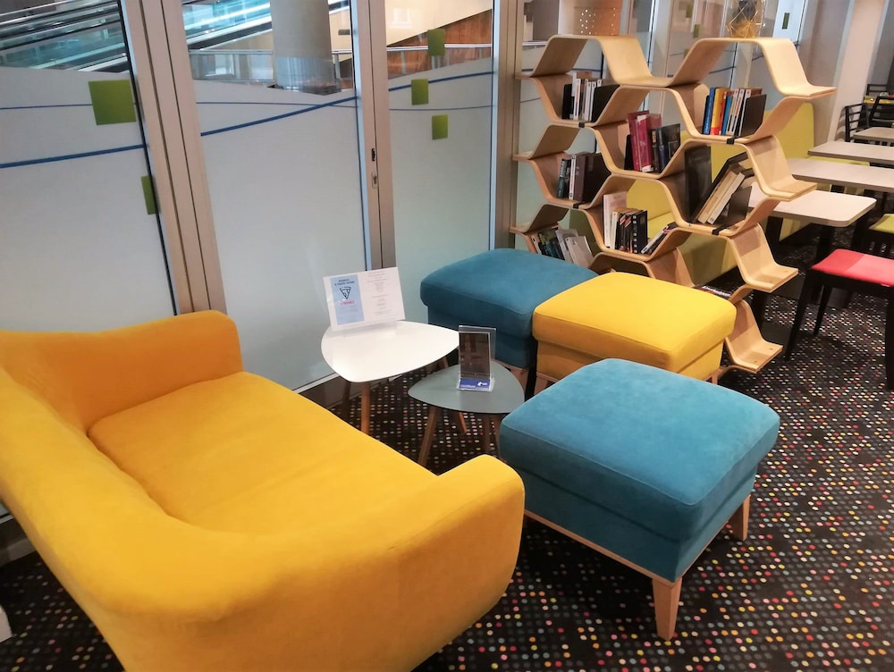 HOLIDAY INN EXPRESS AMIENS 32/73