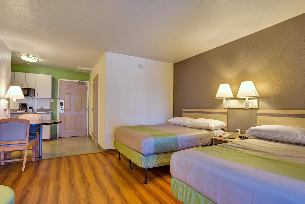 Motel6 Belmont, CA San Francisco Redwood City 37/61
