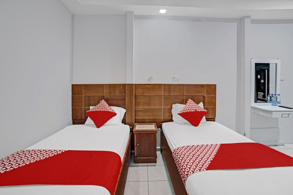 OYO 90487 Wisma Kuta Karang Baru 13/31
