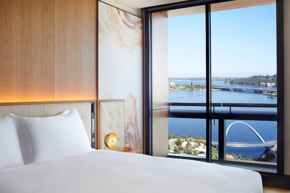 The Ritz-Carlton Perth 8/50