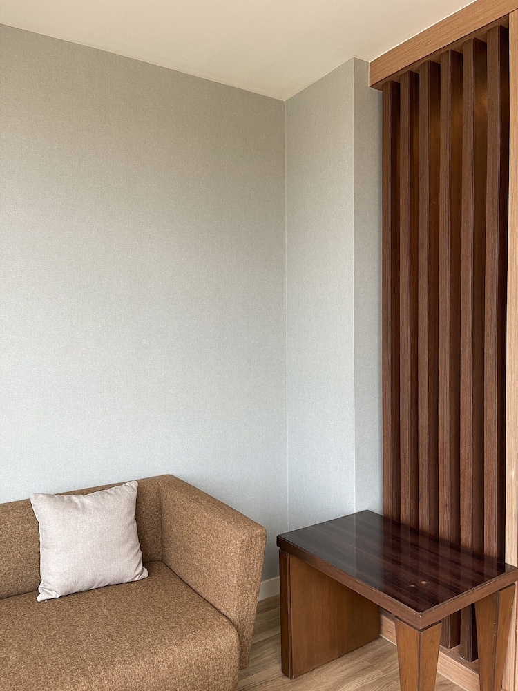 The One Hotel Bueng Kan 32/50