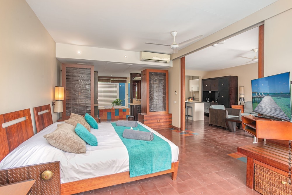 Le Cap Est Lagoon Resort 15/50