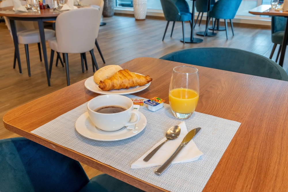 Quality Aparthotel Choisy Orly Airport 25/35