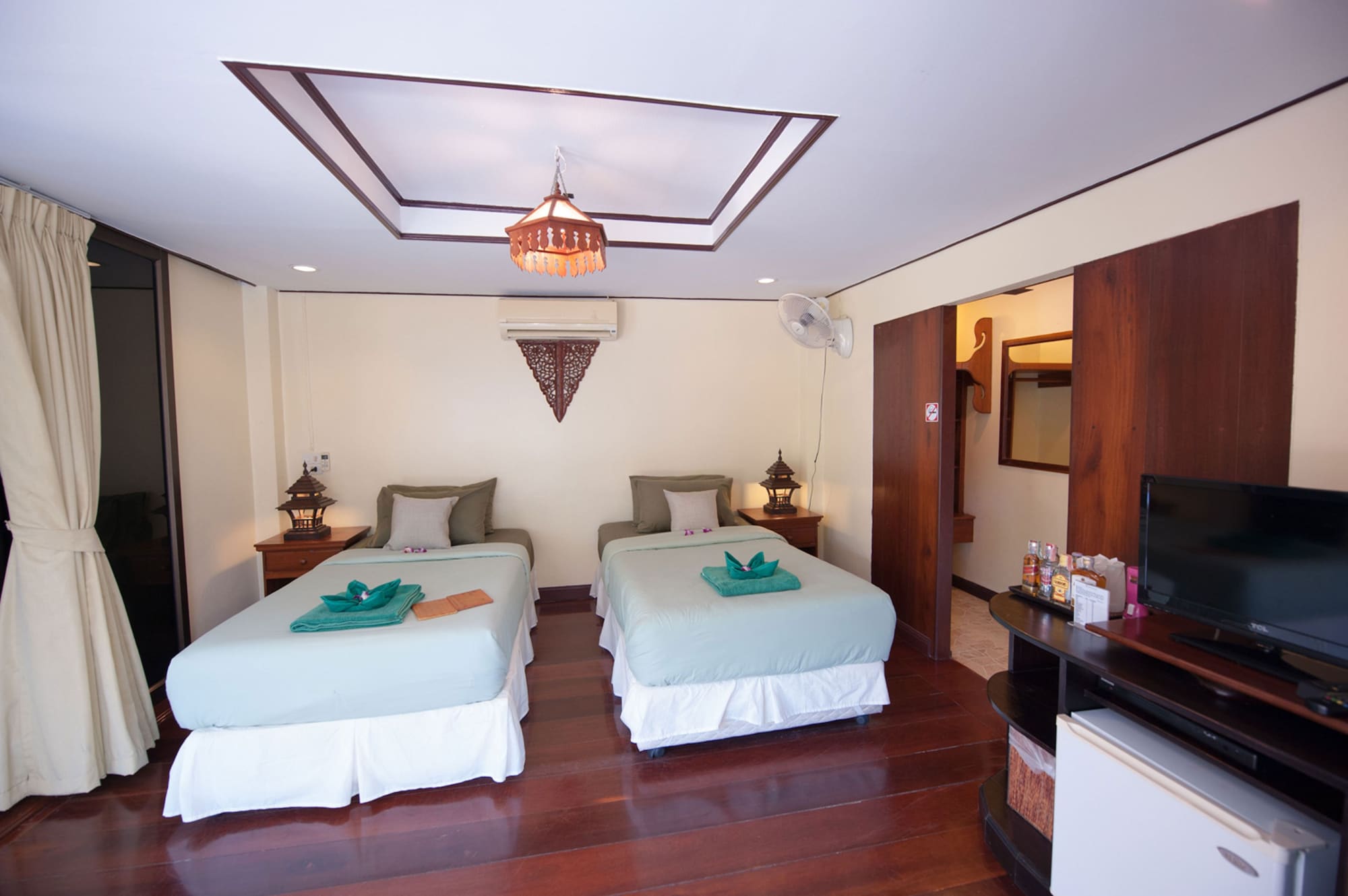 Thai, House, Twin Beds, Queen and Twin Beds, Garden View