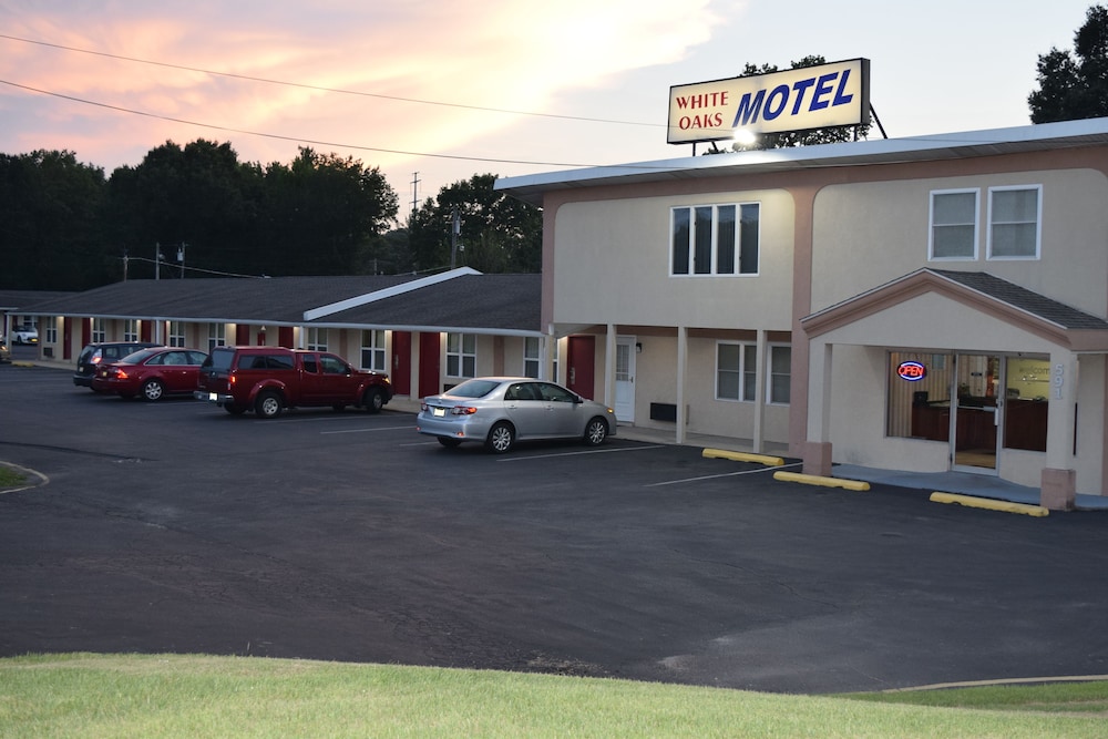White Oaks Motel Pennsville Carneys Point 28/41