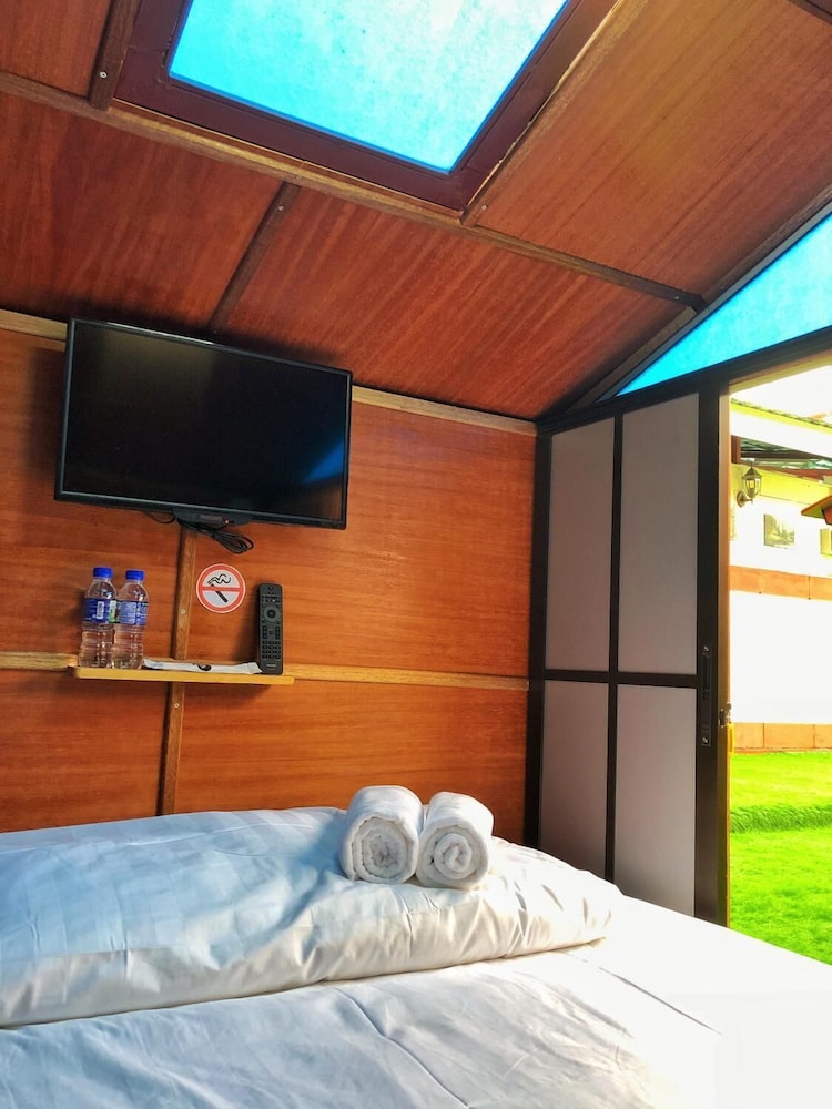 Kea Garden Mini Chalet 9/17
