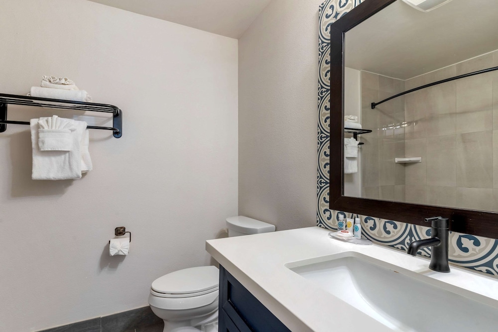 Comfort Inn Carmel By The Sea 57/62