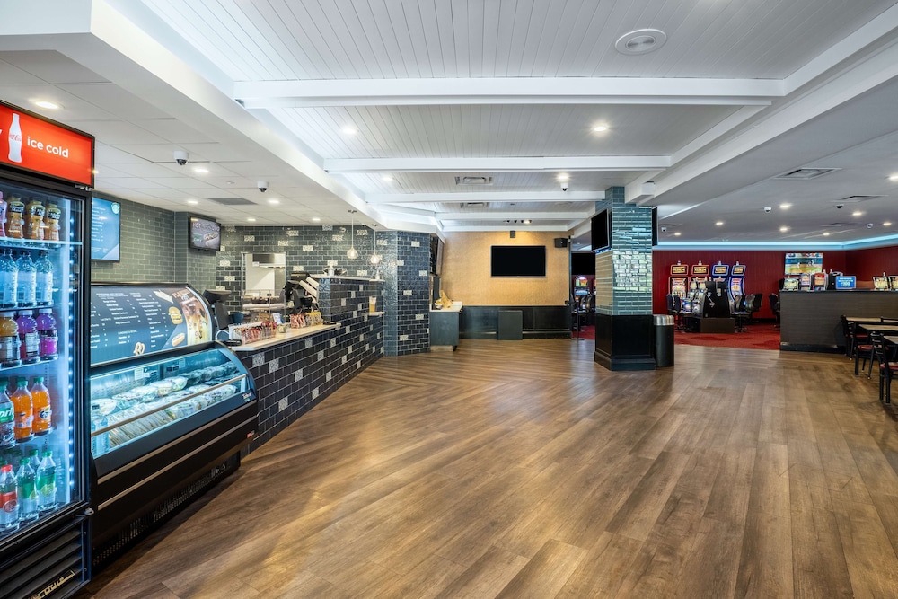 Grand Z Hotel Casino by Red Lion Hotels 8/57
