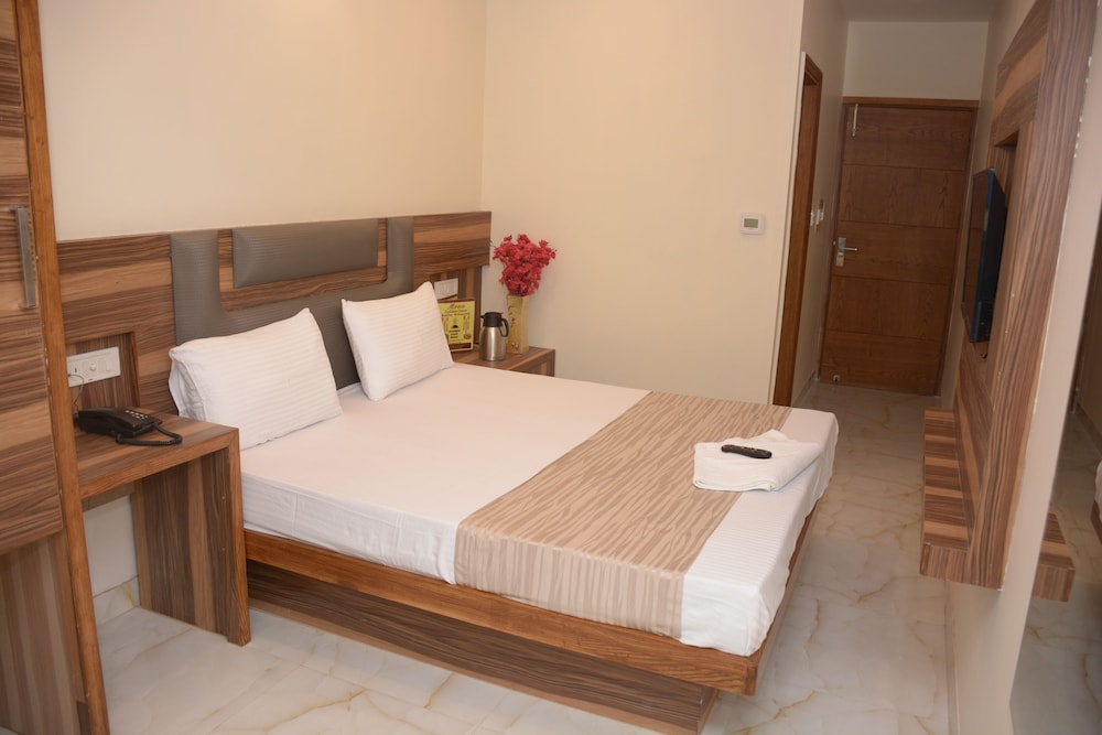 Hotel Golden Oasis Delhi 14/27