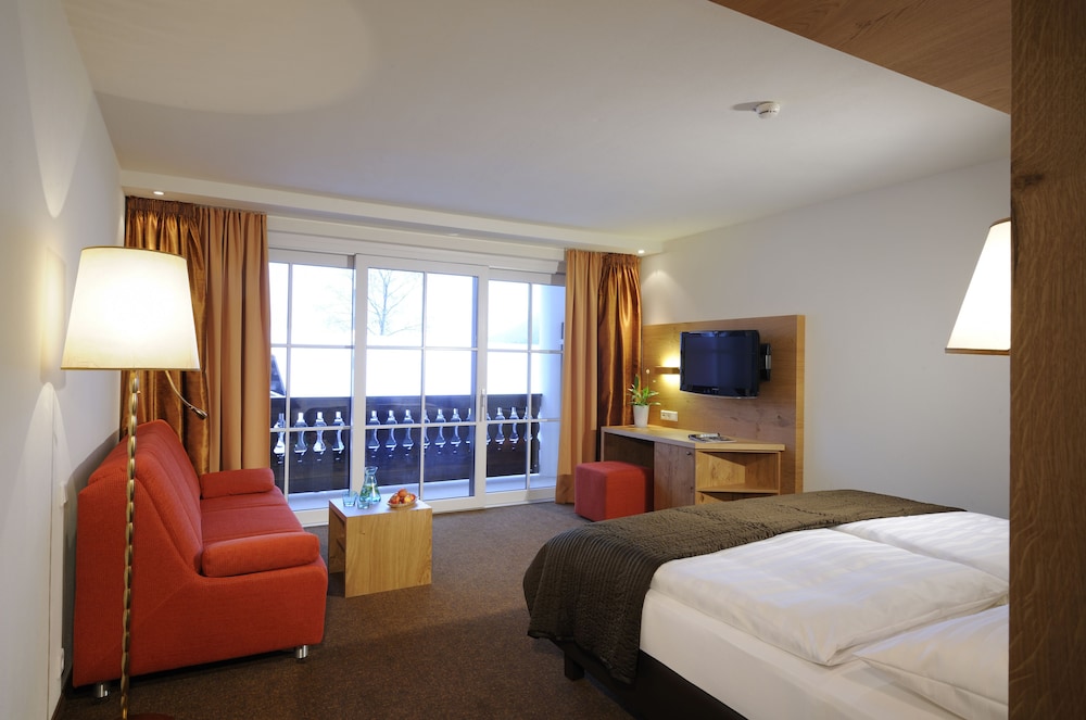 HOTEL SAALBACHER HOF 23/73