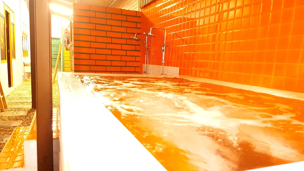 Super Hostel 33/54
