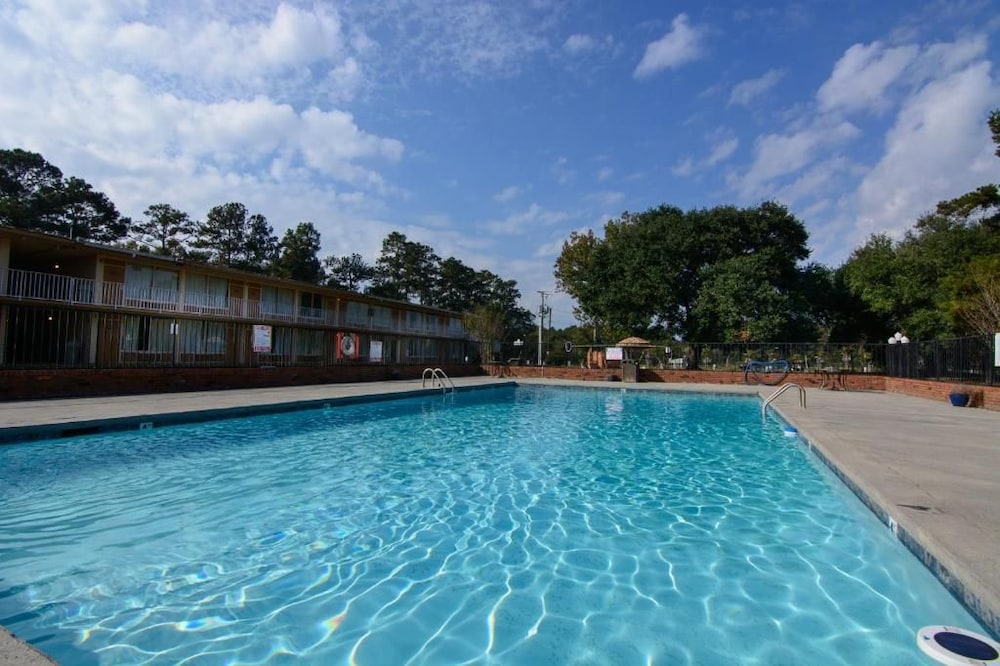 Motel6 Hammond, LA – I 12 – I 55 35/55