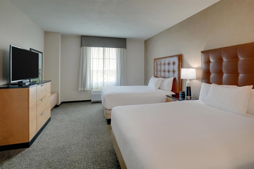 2 ROOMS, SUITE, MULTIPLE BEDS, SOFA, HIGH FLOOR