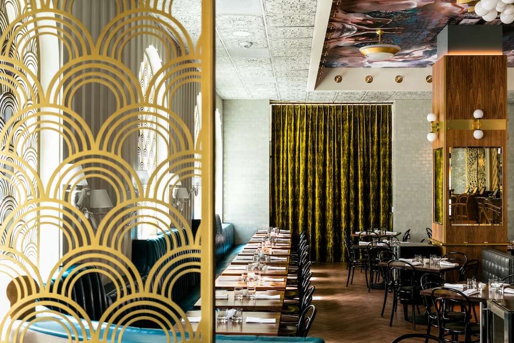 Bijou Hotel 40/50