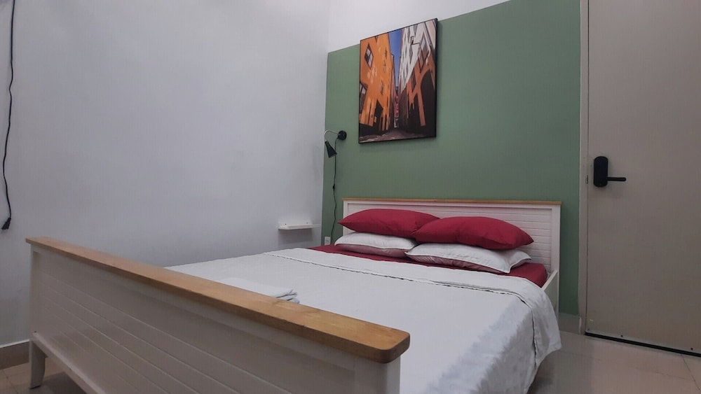 Long Hostel 6/39