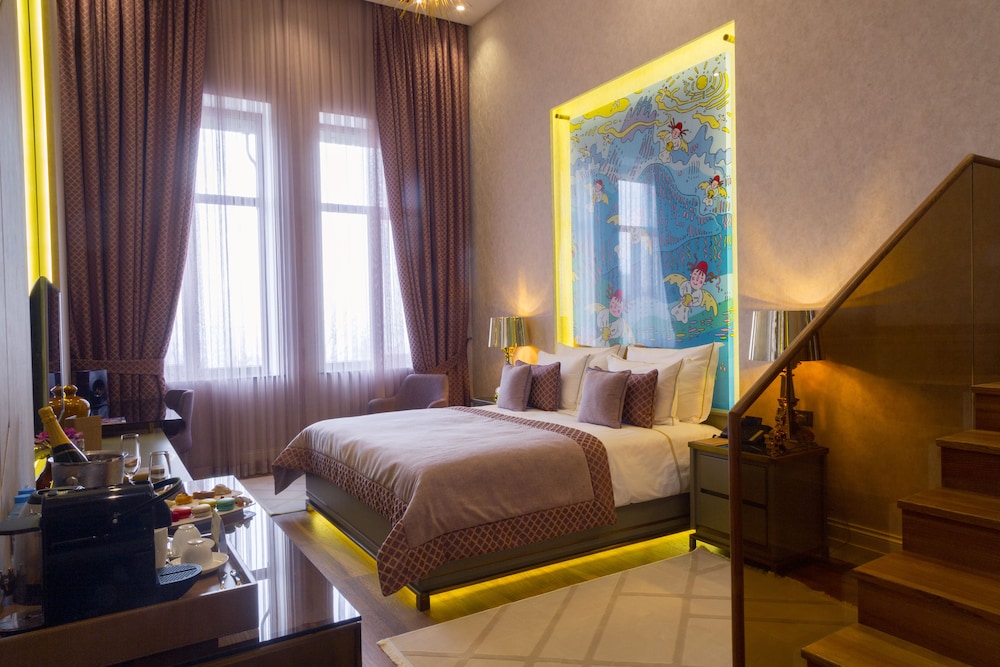 Art Gallery Hotel 11/46