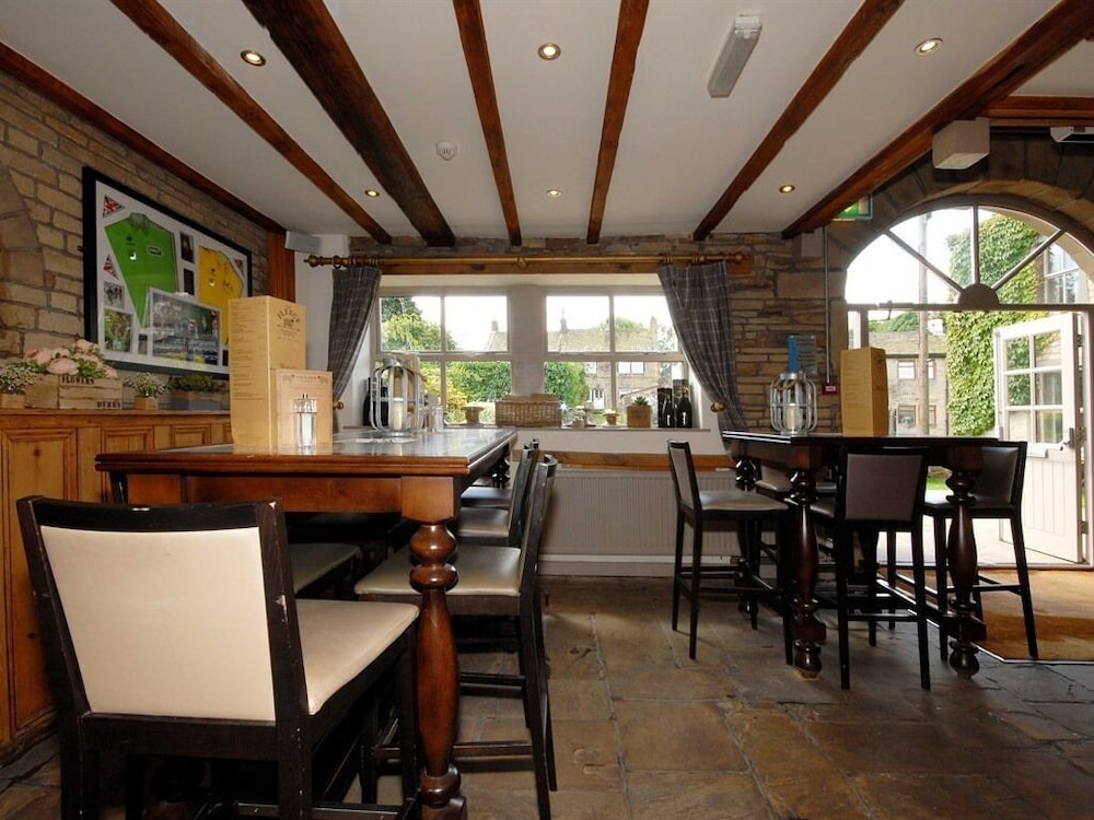 The Fleece Countryside Inn 32/50