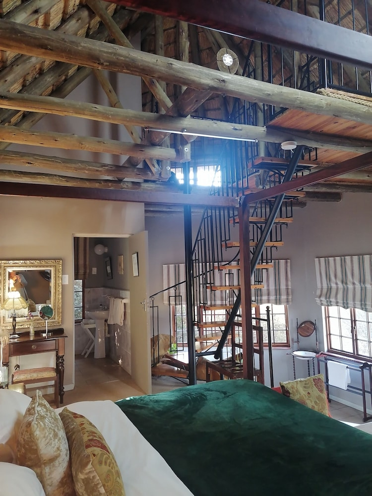 Hawklee Country House 47/50