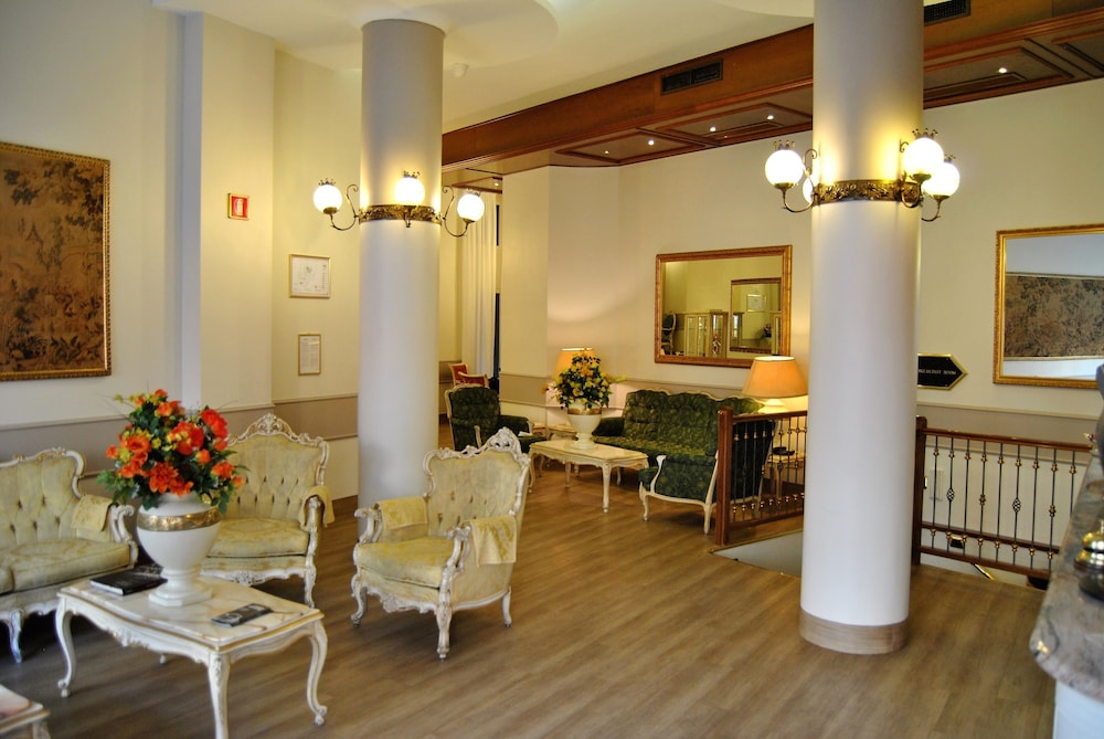 Mokinba Hotel King 42/69